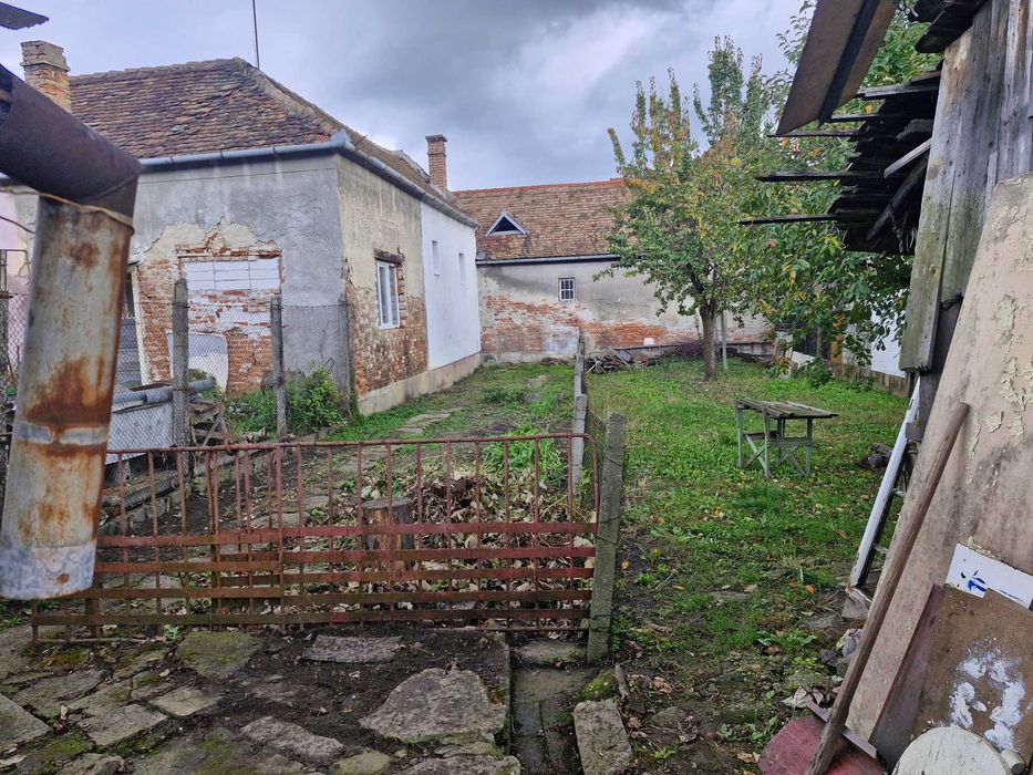 Casa de vânzare zona piață