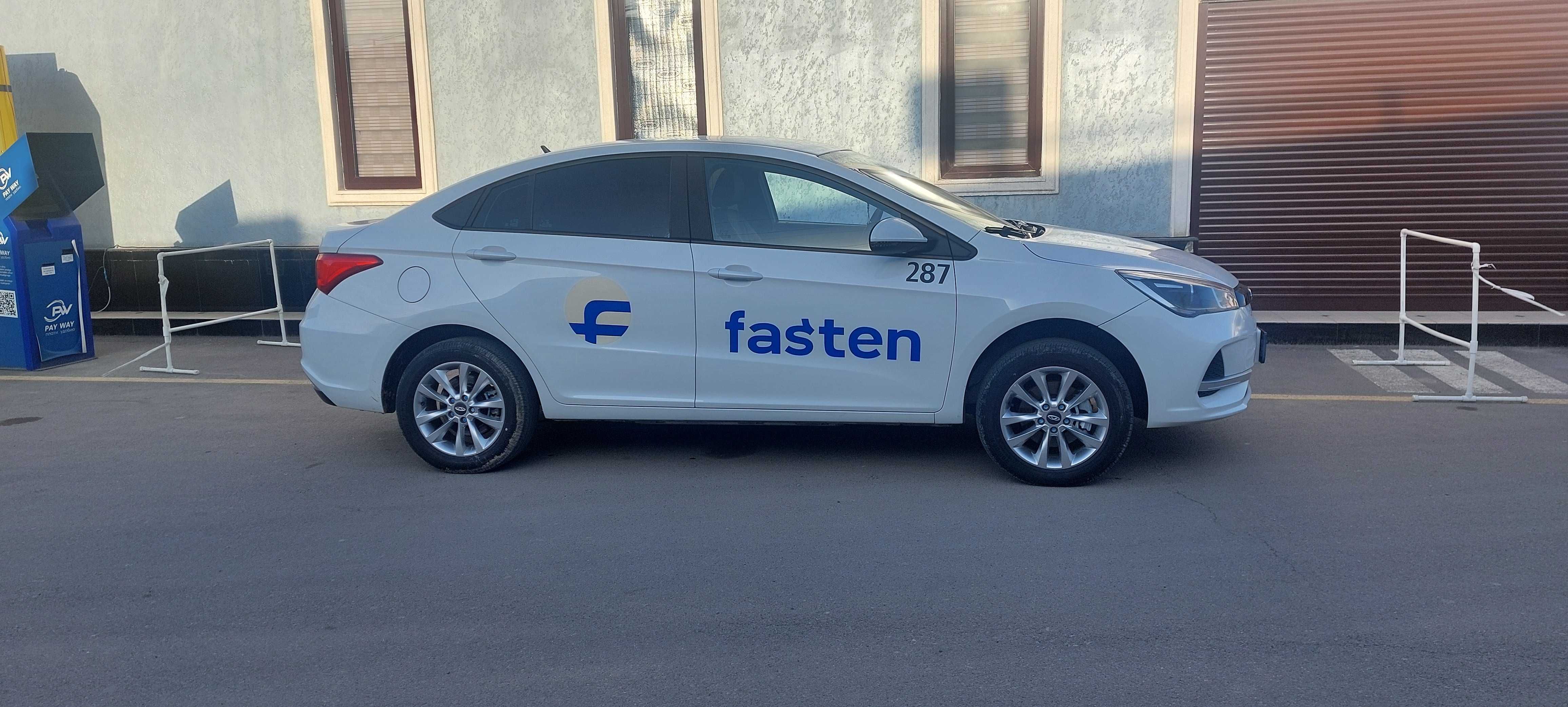 Yandex Fasten Brending Nakleyka  lyboy avto reklama ruxsatnoma