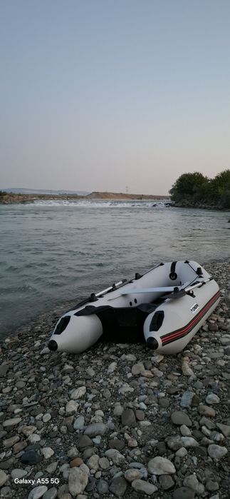 Barca gonflabila Kormoran  cu motor Storm