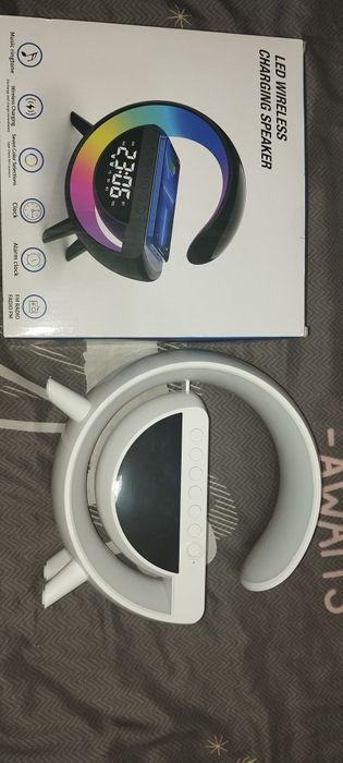 6 в одном светильник, зарядник , колонка