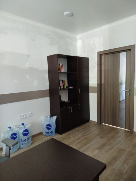 Чиланзар Парус 20м² 2этаж 1кабинет Юр адреса