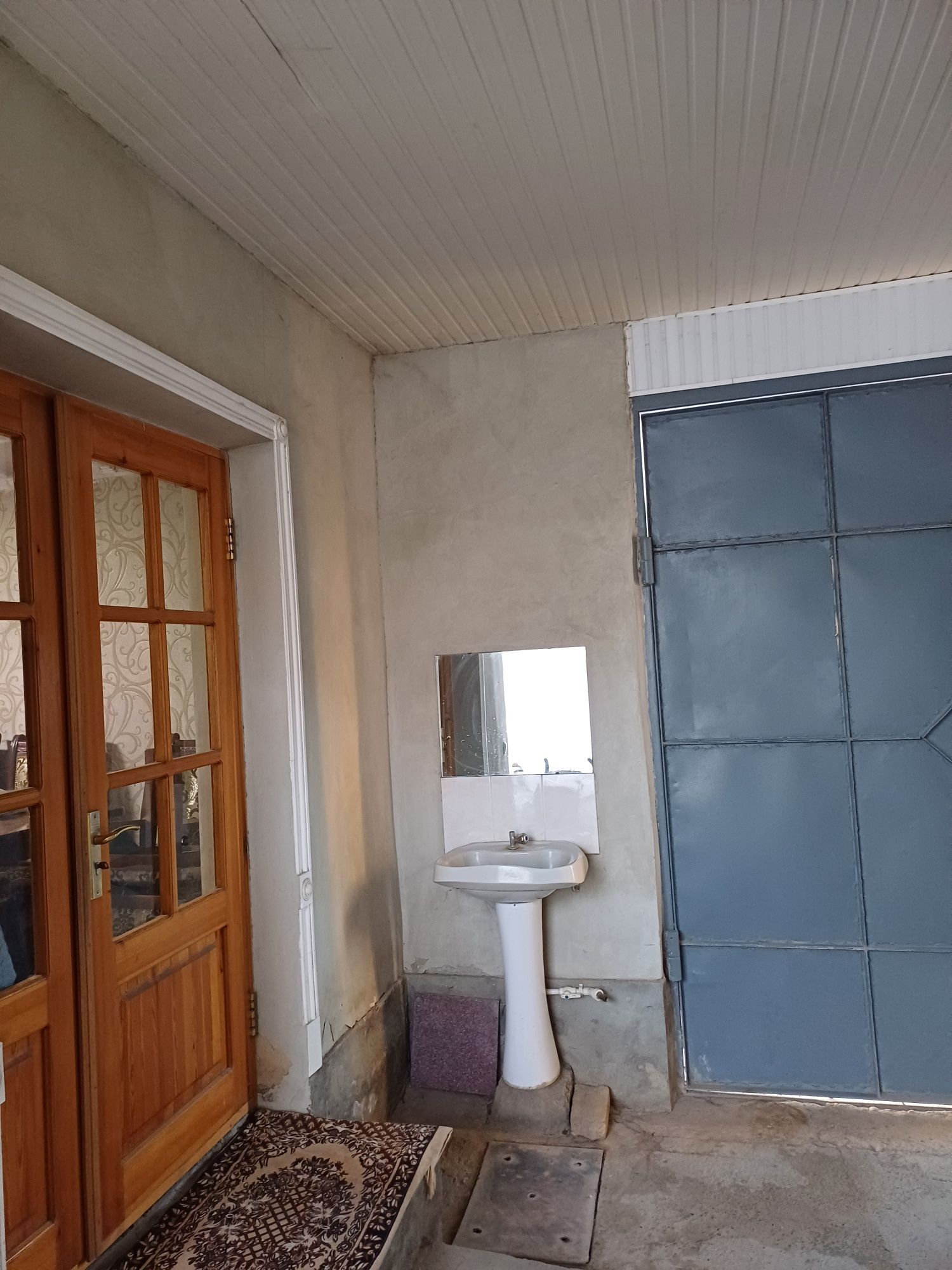 Uchaska Toshkent samarqand darvoza hovli 4 xonali