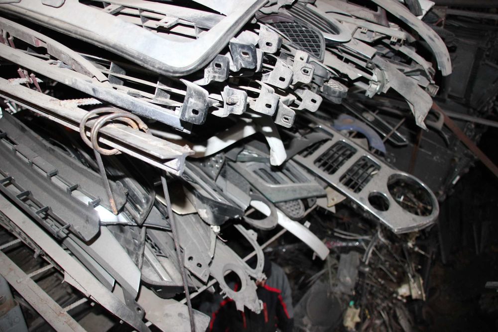 маска и предна решетка / маски и решетки  за автомобили и джипове