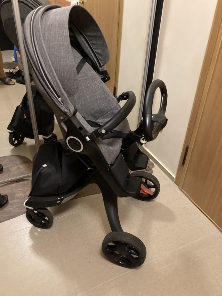 Детска количка  Stokke Xplory V6 + кош за новородено Modern Grey