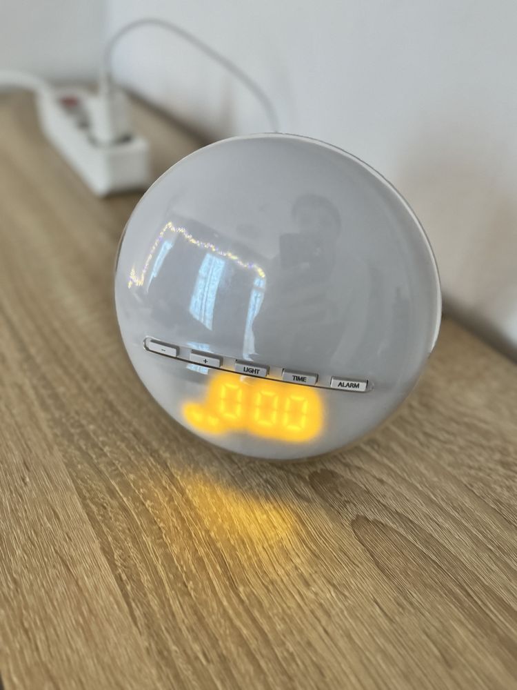 LED лампа, имитираща слънцето/часовник/будилник
