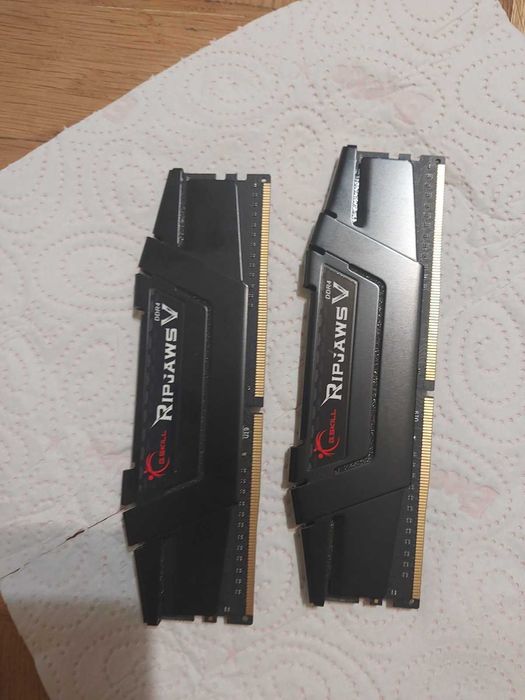 16GB (2x8) DDR4 3200Mhz, CL16 - G.Skill Ripjaws