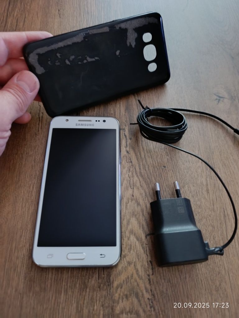 Samsung Galaxy J5, SM-J500FN