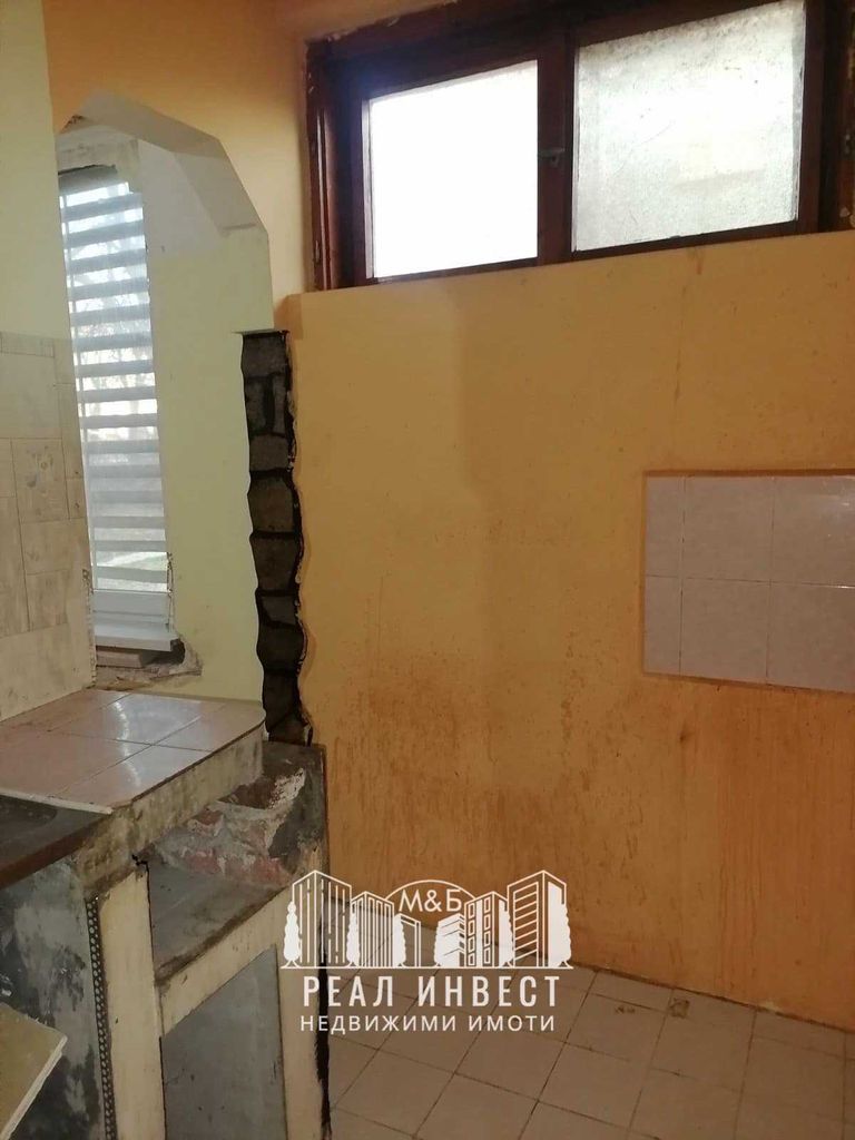 Продава се Четиристаен апартамент в Димитровград - 105000 кв.м за 0 €/кв.м - Снимка #2