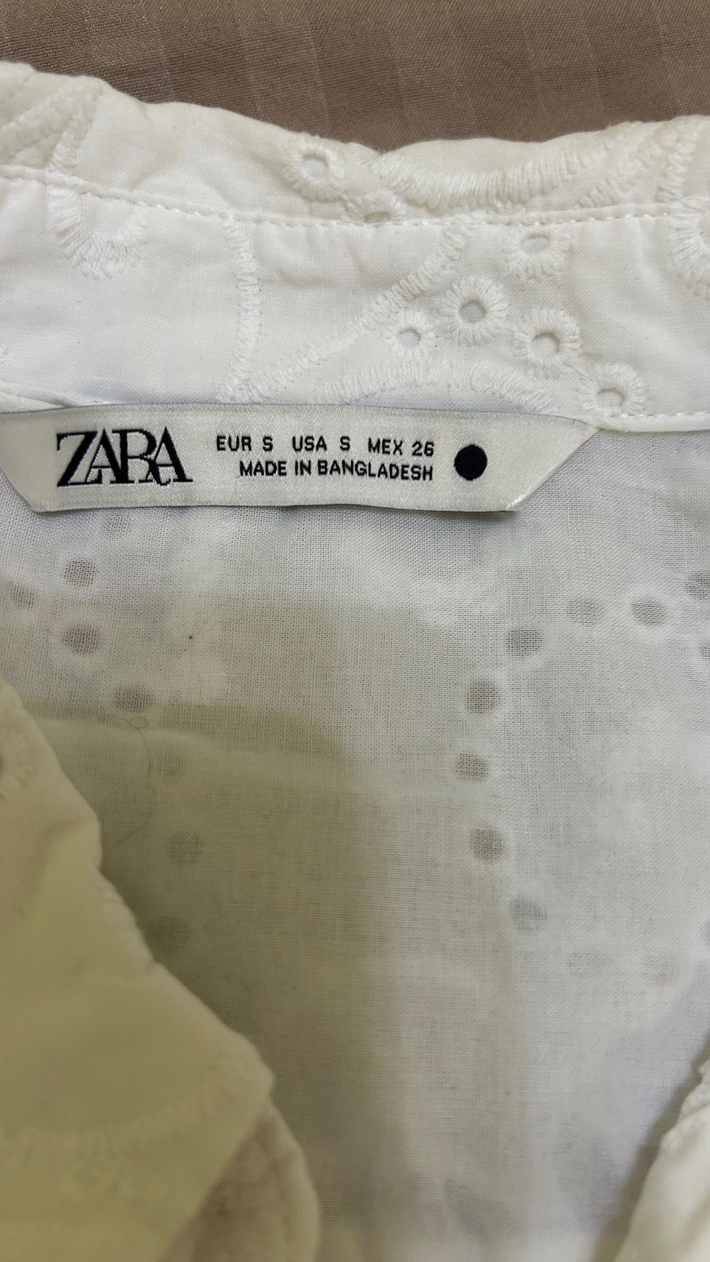 Бяла риза от Zara