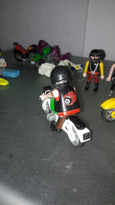 Playmobil "Motocicliști + bonus piese moto"