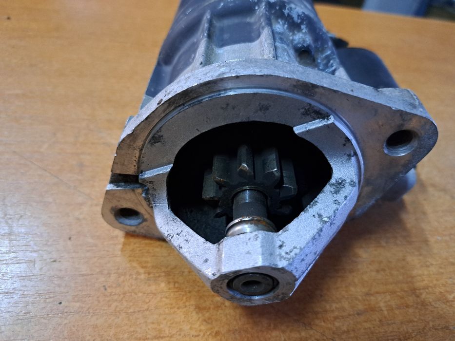 Electromotor Nissan Vanette Cargo Serena 2.3D