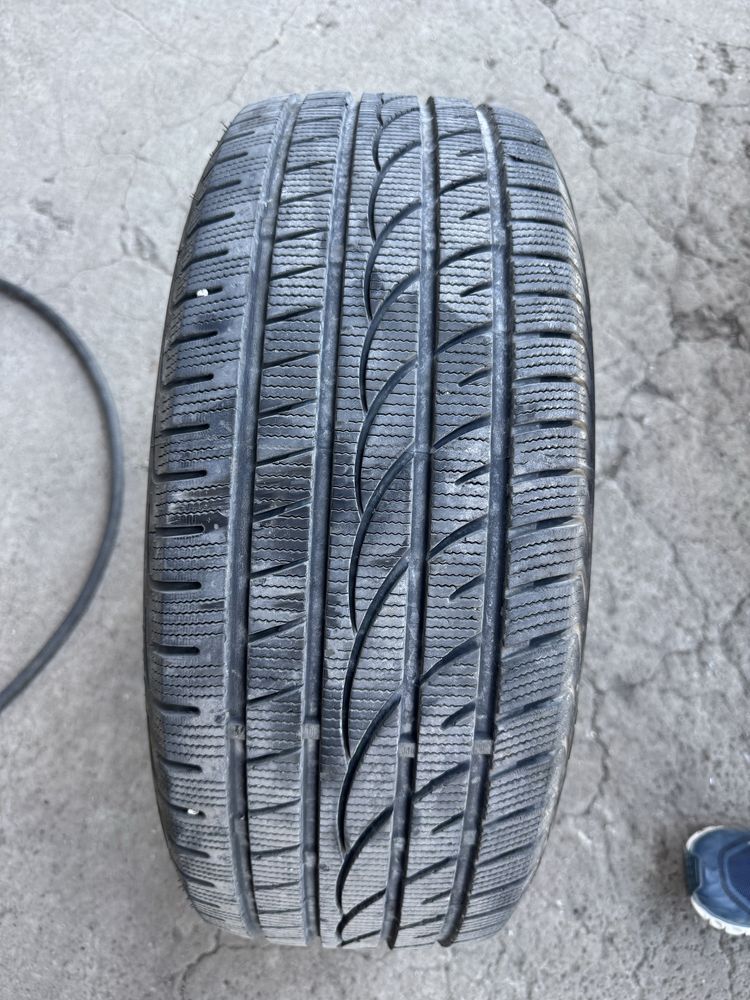 Зимни гуми 215/55/17