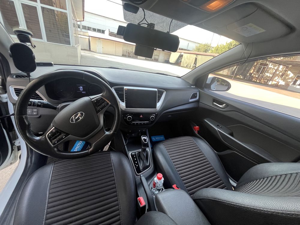 Продаю Hyunday accent 2020 белый