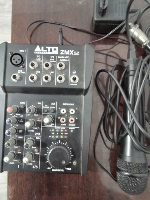 Mini stație de amplificare alto zmx 52 + microfon