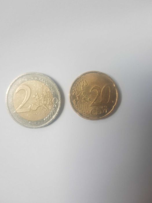 Vând două monede EURO