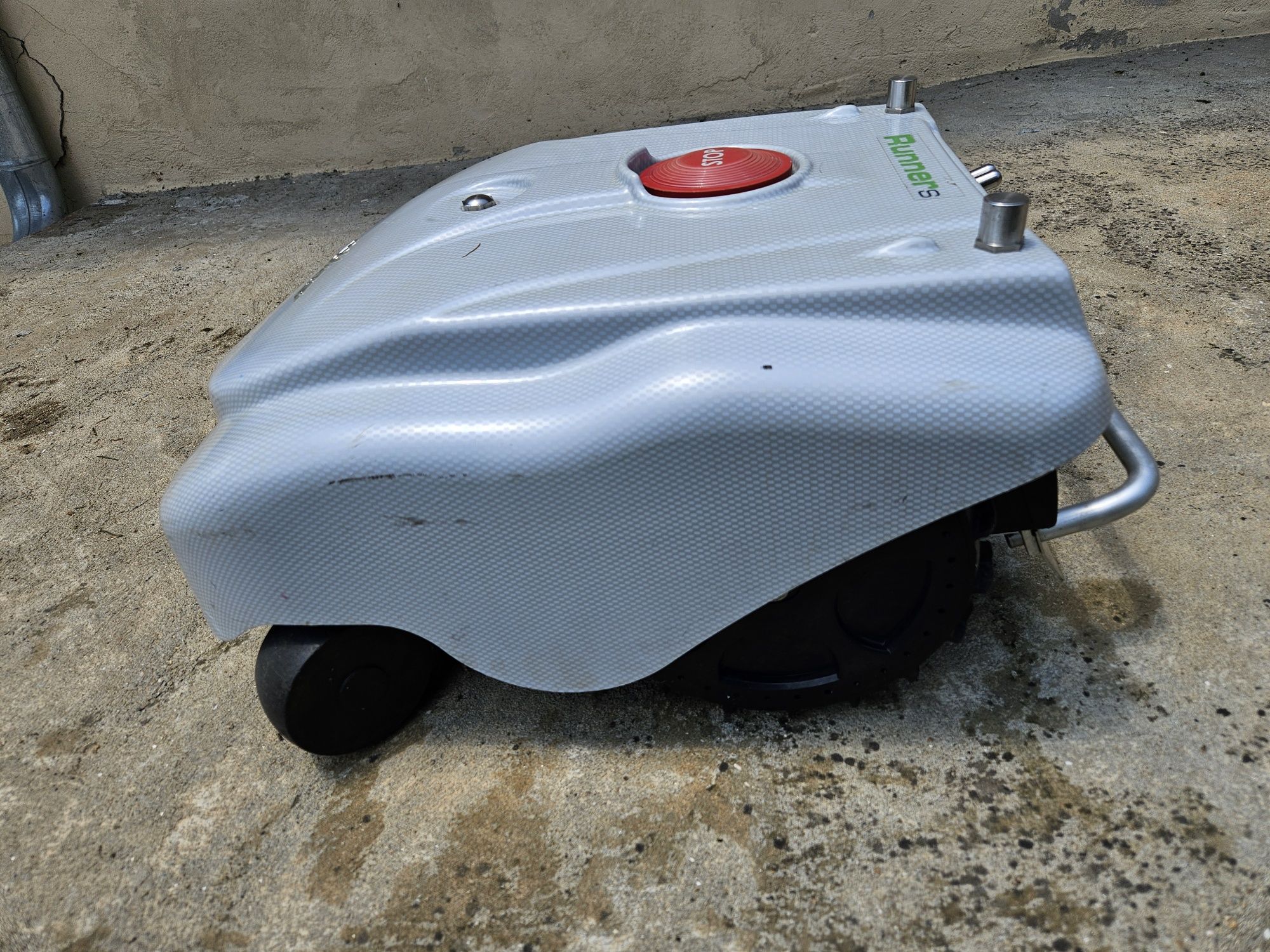 Косачка робот Wiper runner S