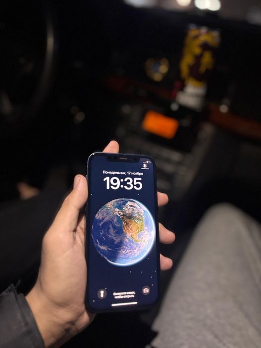 Продам Айфон 12 64gb