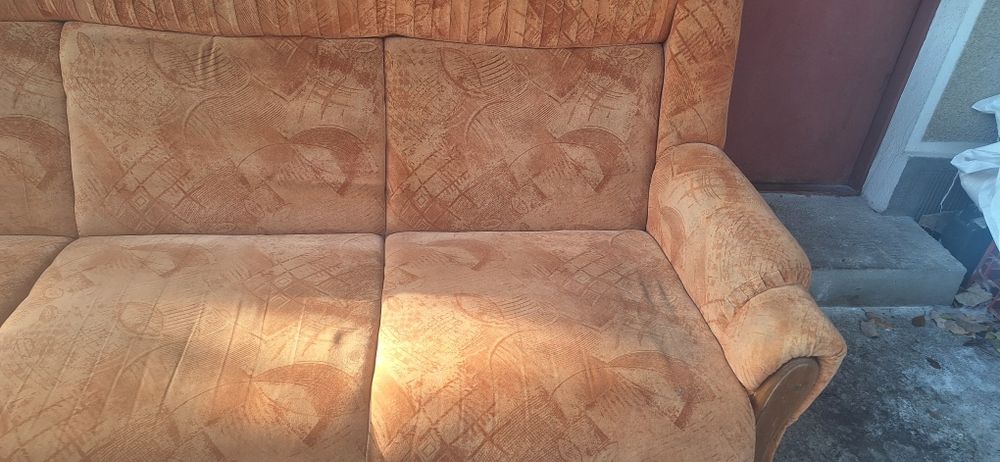 Canapea 3 locuri extensibilă