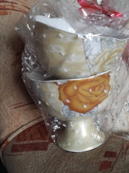 Две мороженным детям