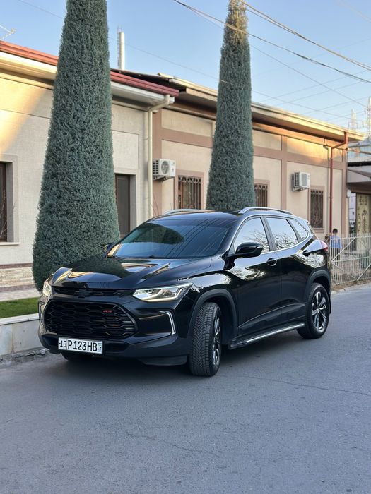 Продается автомобиль Tracker 2