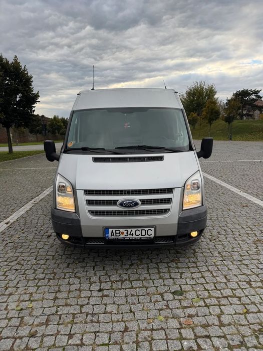 Ford Transit Ford Transit (8+1)modelul lung, an fabricatie 2012 ,diesel ,2200 cmc