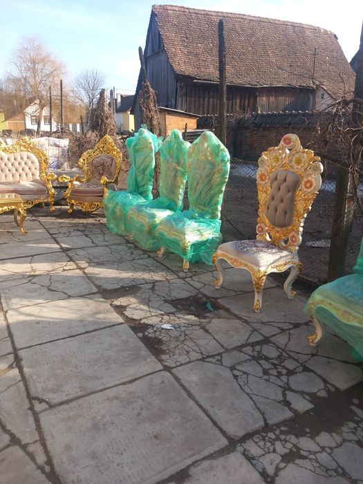 Vând mobila de lux model baroc