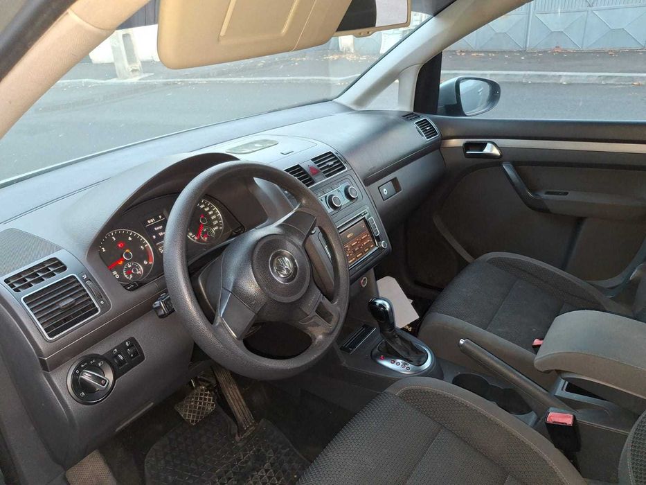 Vw Touran 2.0 automat an 2013