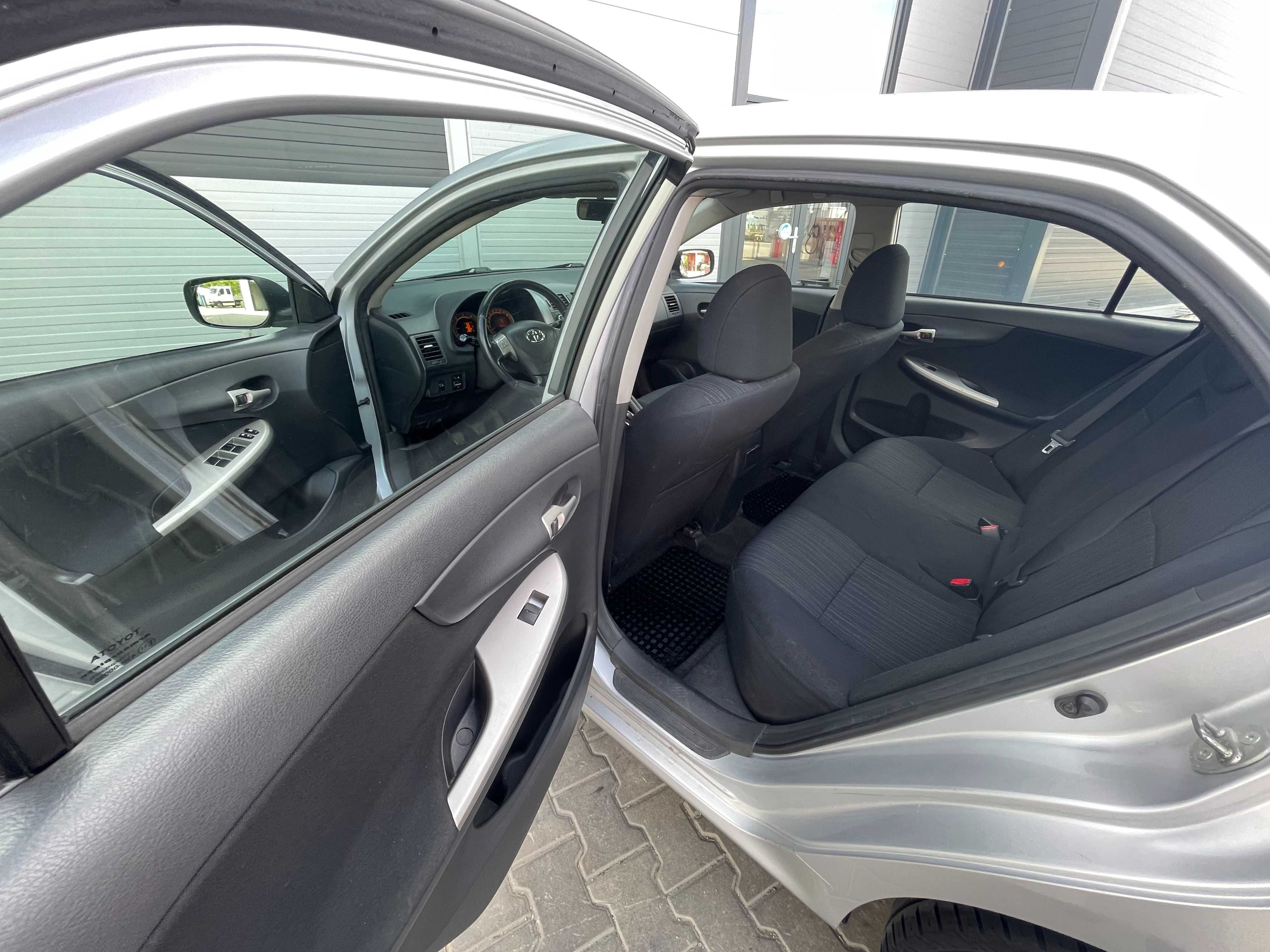 Toyota Corolla 1.4 D-4D Sedan Terra