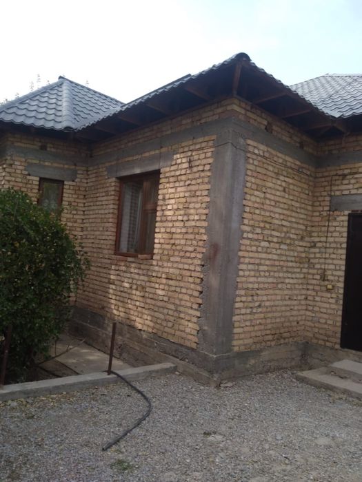 Продаётся отдельностоящий дом из кирпича
