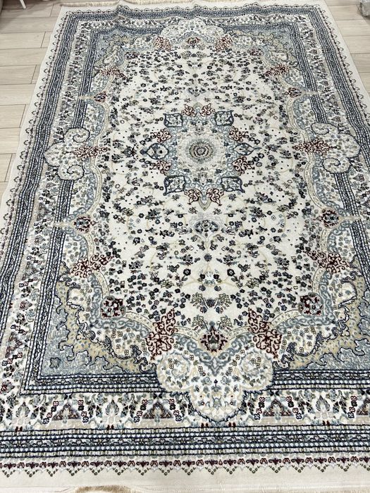 светлый ковер 2*3 после химчистки