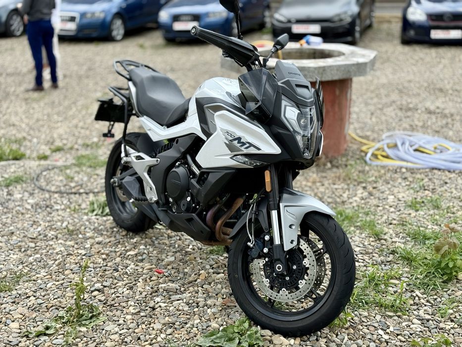 • Motocicleta Cf Moto MT 700 2024 / In Garantie / Ca noua ! RATE !