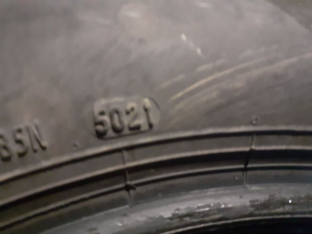 Продавам гуми 205 55 16 pirelli dot 21  .джанти 16 и тазове за ауди