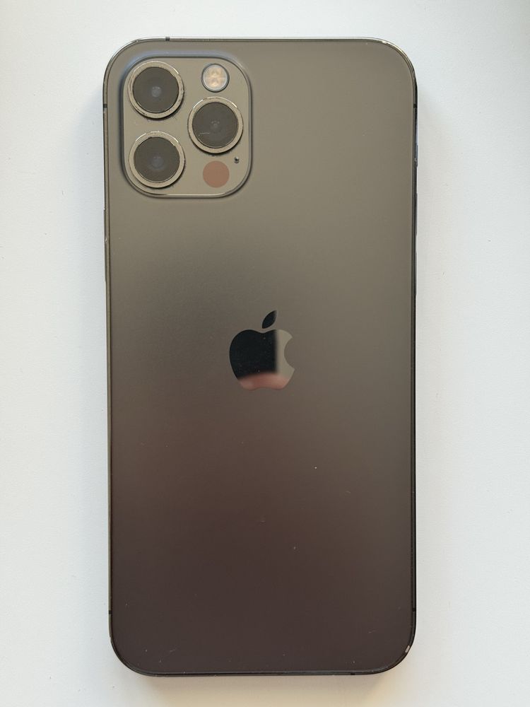 iPhone 12 Pro Graphite 128GB + оригинален кабел и кутия