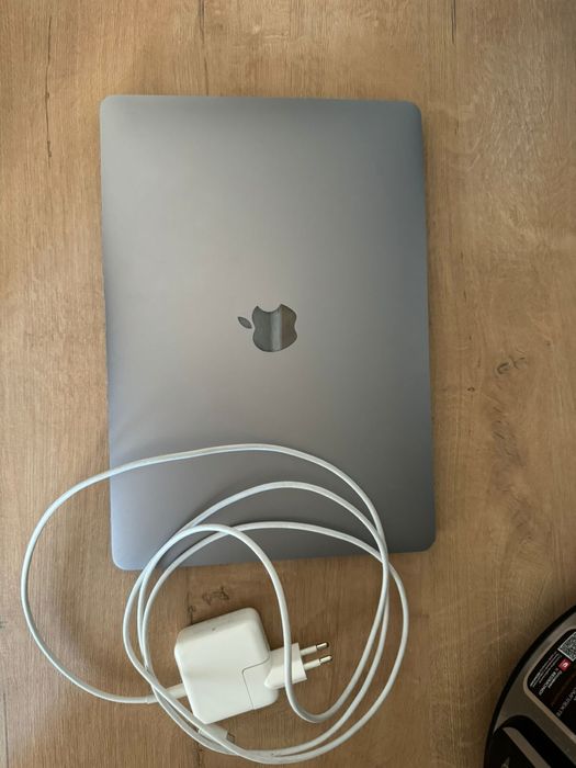 Продам macbook air M1