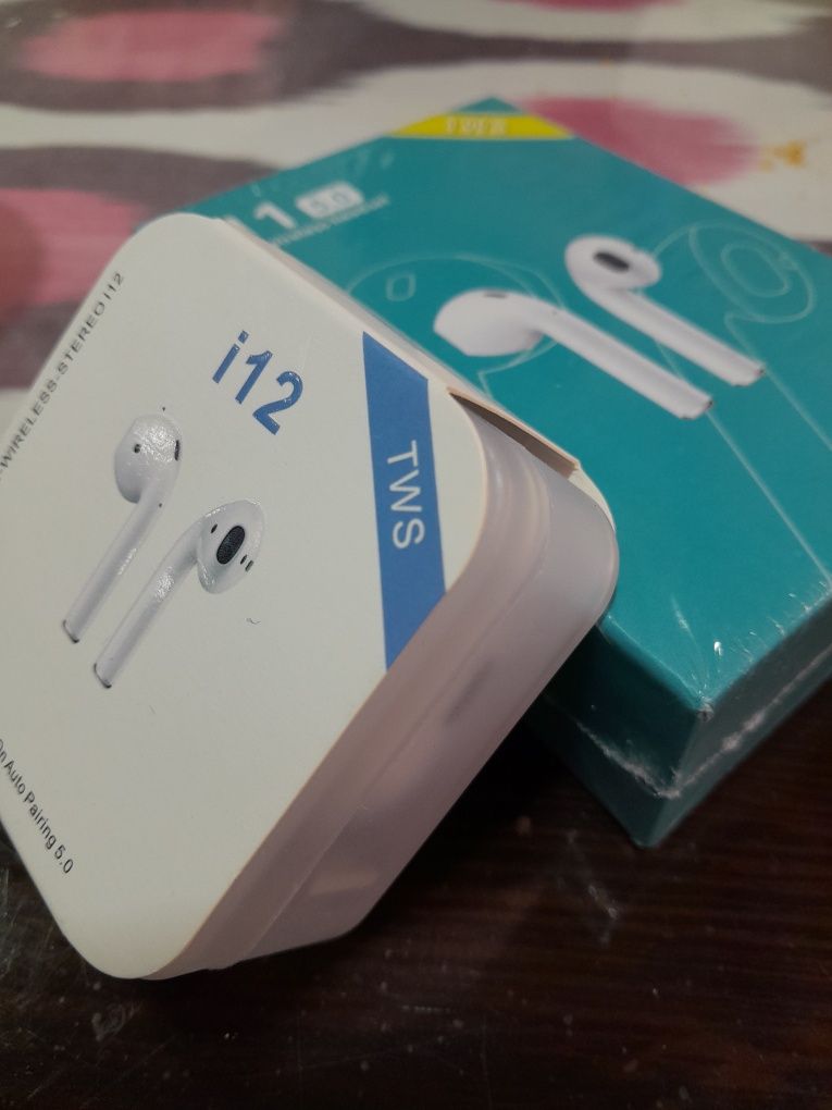 Airpods i11 va i12