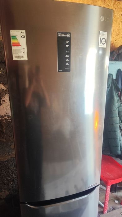 Холодильник сломался после выключения света. На запчасти