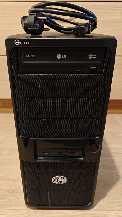 Продавам комплект: настолен компютър + монитор + MIDI клавиатура