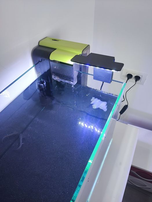 Acvariu de 60x30x30 plus filtru de apa