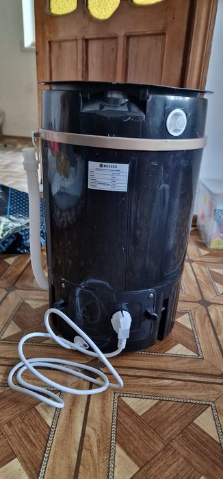 Стиральная машина Muxxed XPB32-8008 черная
