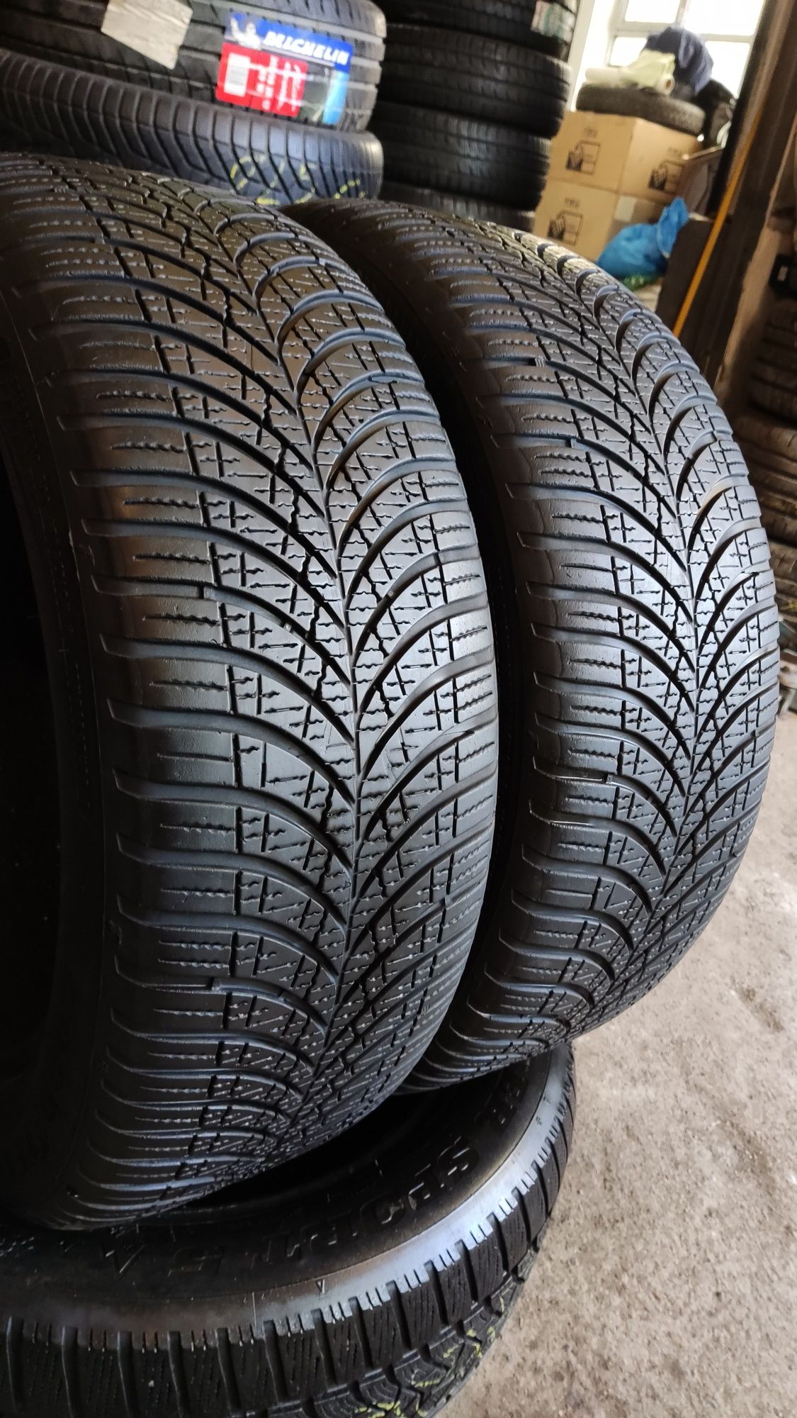 2бр всесезонни гуми 205/55/16 GoodYear Vector 4 season, Gen3, dot4420