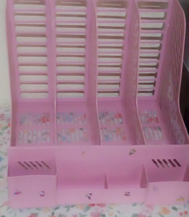 Sifatli organayzer kitob va qalamlar uchun muljalangan katta hajmda