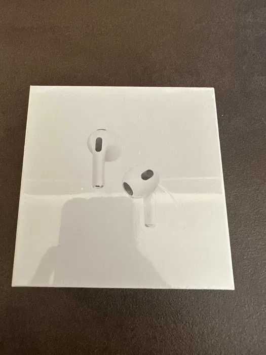 Apple AirPods 3 generation слушалки с гаранция