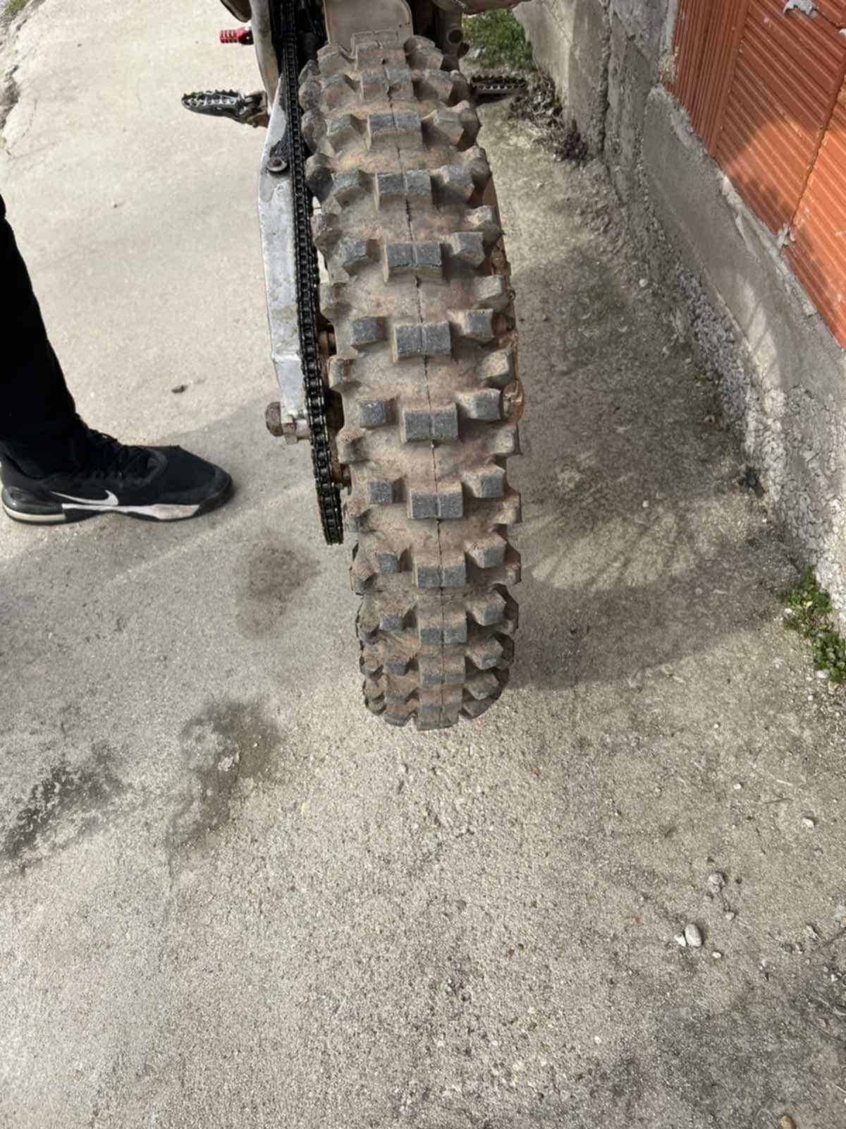 Продавам HONDA CRF250 R