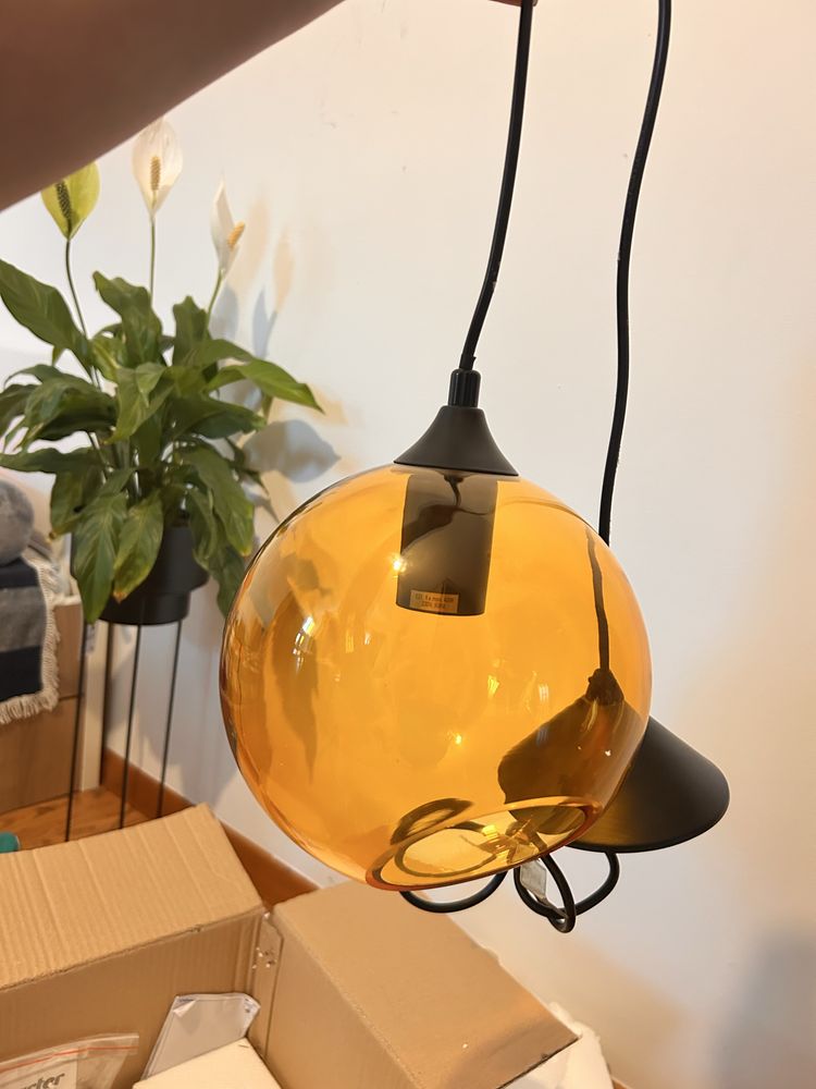 Pendul Nido sticla portocalie 2 bucati disponibile