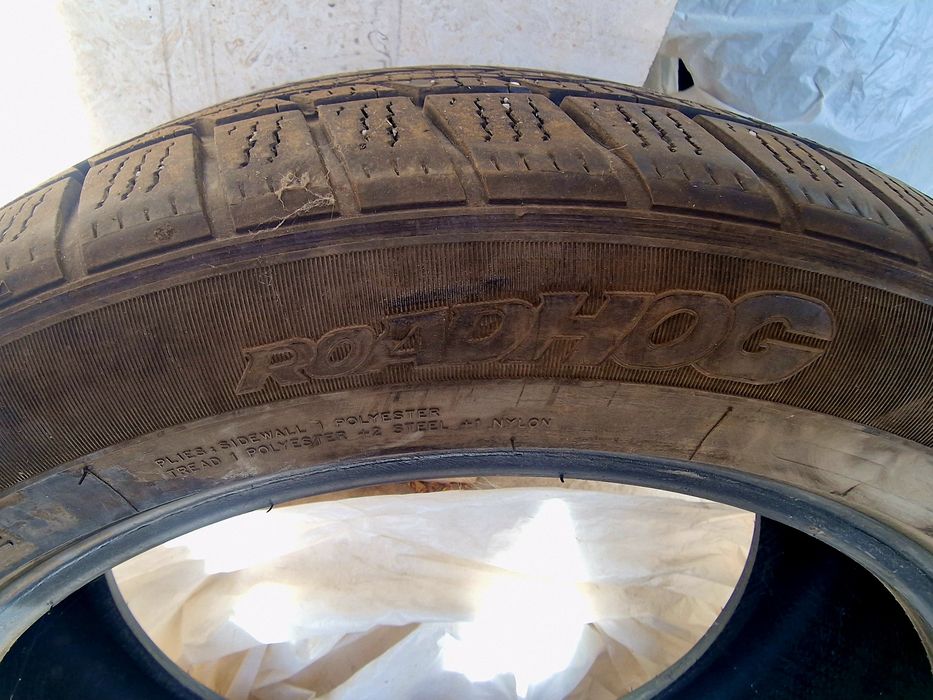 2 броя зимни гуми ROADHOG RGAS02XL 205/55/17 отлично запазени втора уп