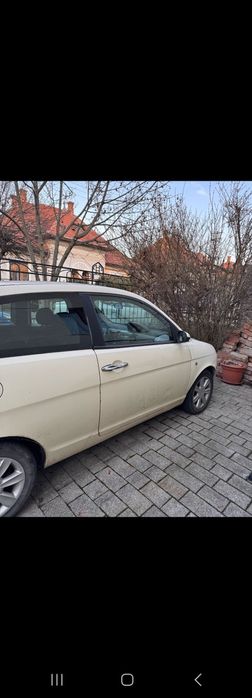 Lancia ypsilon 2004, 16 v