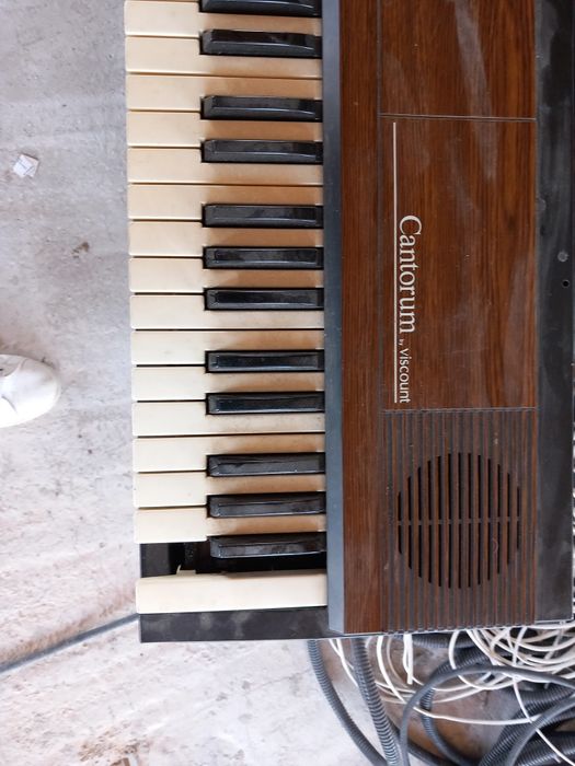 Organ VISCOUNT CANTORUM fără o clapa