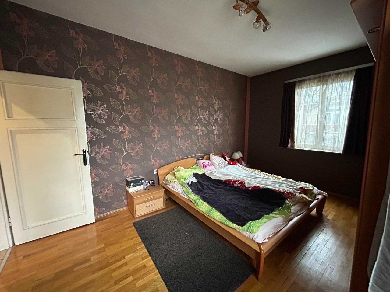 Дава се под наем Двустаен апартамент в София, Гео Милев - 70 кв.м за 700 € - Снимка #2