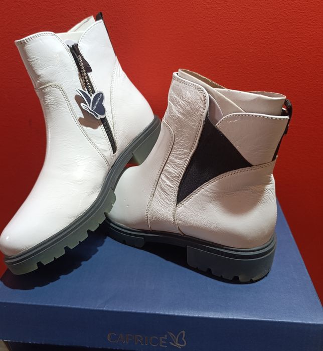 Дамски боти Caprice