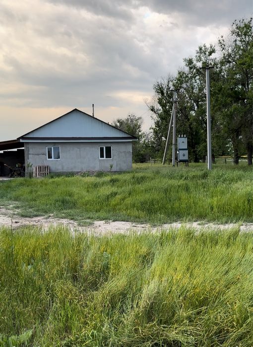 Продам дом, кх свет, вода, речка, у асфальтированной дороги